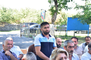Qax Rayon İcra Hakimiyyətinin başçısı Elvin Paşayev Çudulu kəndində səyyar qəbul keçirib