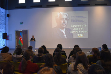 Səməd Vurğun Azərbaycanın ədəbi fikir salnaməsində yeni parlaq mərhələ başladan görkəmli sənətkardır