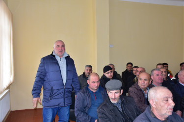 Qax Rayon İcra Hakimiyyətinin başçısı Elvin Paşayev Dəymədağlı kəndində səyyar qəbul keçirib