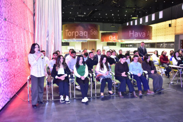 Qax Rayon İcra Hakimiyyətinin başçısı Elvin Paşayev  gənclərlə görüş keçirib