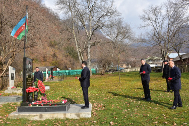 Rayon İcra Hakimiyyətinin başçısı Elvin Paşayev mütəmadi olaraq şəhid ailələrini ziyarət edir