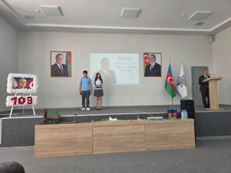 Qax rayon İcra Hakimiyyətinin dəstəyi, Yeni Azərbaycan Partiyası Qax rayon təşkilatının və Qax şəhəri Vaqif Əliyev adına 3 saylı tam orta məktəbinin birgə təşkilatşılığı ilə Ümummilli Lider Heydər Əliyevin anadan olmasının 103-cü ildönümünə həsr olunmuş “Ulu Öndər Heydər Əliyev və Azərbaycan” mövzusunda tədbir keçirilib