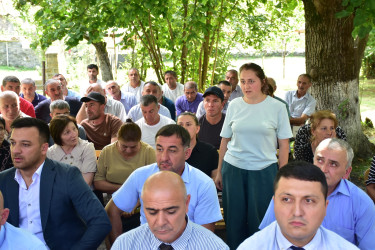 Qax Rayon İcra Hakimiyyətinin başçısı Elvin Paşayev Ağçay kəndində səyyar qəbul keçirib