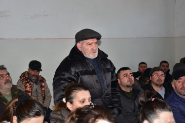 Qax Rayon İcra Hakimiyyətinin başçısı Elvin Paşayev Cəlayir kəndində sakinlərlə  görüşüb