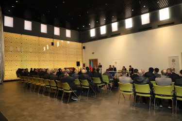 Qax Rayon İcra Hakimiyyətinin başçısı Elvin Paşayev sahibkarlarla görüşüb