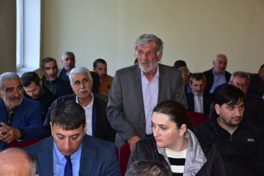 Qax Rayon İcra Hakimiyyətinin başçısı Elvin Paşayev Baydarlı kəndində sakinlərlə  görüşüb.