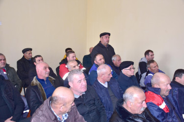 Qax Rayon İcra Hakimiyyətinin başçısı Elvin Paşayev Dəymədağlı kəndində səyyar qəbul keçirib