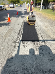 Azərbaycan Avtomobil Yolları Dövlət Agentliyi, 13 №-li Yol İstismarı MMC tərəfindən Qax rayonu ərazisində yol infrastrukturunun yaxşılaşdırılması istiqamətində işlər davam etdirilir.