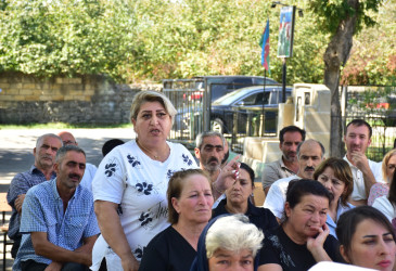 Qax Rayon İcra Hakimiyyətinin başçısı Elvin Paşayev Çudulu kəndində səyyar qəbul keçirib