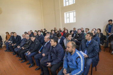 Qax Rayon İcra Hakimiyyətinin başçısı Elvin Paşayev Meşəbaş kəndində səyyar qəbul keçirib