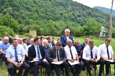 Qax Rayon İcra Hakimiyyətinin başçısı Elvin Paşayev Armudlu kəndində səyyar qəbul keçirib