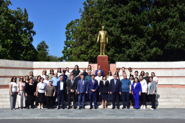 Tibb işçilərinin peşə bayramı qeyd olunub