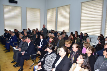 Qax Rayon İcra Hakimiyyətinin başçısı Elvin Paşayev Qum kəndində sakinlərlə  görüşüb.