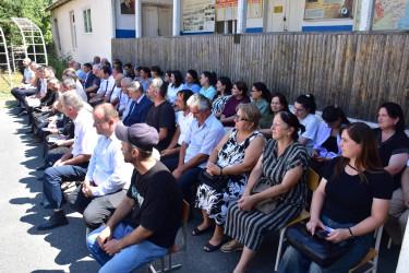Qax Rayon İcra Hakimiyyətinin başçısı Elvin Paşayev Fıstıqlı kəndində səyyar qəbul keçirib