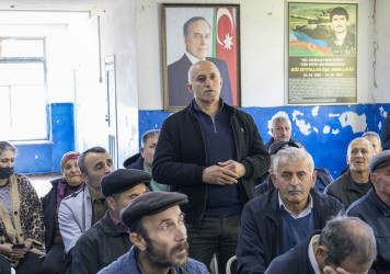 Qax Rayon İcra Hakimiyyətinin başçısı Elvin Paşayev Marsan kəndində səyyar qəbul keçirib