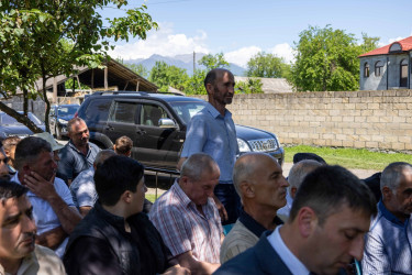 Qax Rayon İcra Hakimiyyətinin başçısı Elvin Paşayev Tanqıt kəndində səyyar qəbul keçirib