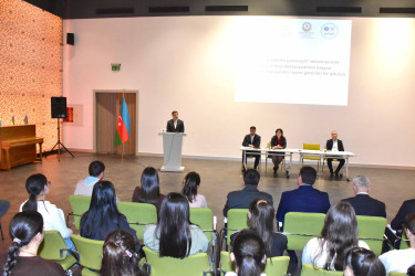 Qax Rayon İcra Hakimiyyətinin başçısı Elvin Paşayev  gənclərlə görüş keçirib