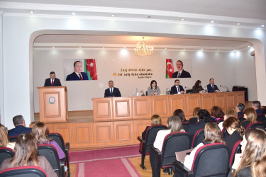 Qax Rayon İcra Hakimiyyətinin başçısı Elvin Paşayev rayon təhsil işçiləri ilə görüşərək onlarla fikir mübadiləsi aparıb