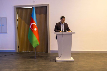 Qax Rayon İcra Hakimiyyətinin təşkilatçılığı ilə Heydər Əliyev Mərkəzində  Aprel döyüşlərinə həsr olunmuş “Zəfərə atılan ilk addım-Aprel Zəfəri" mövzusunda Konfrans keçirilmişdir.