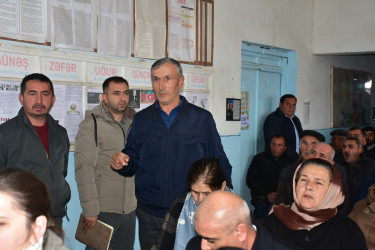 Qax Rayon İcra Hakimiyyətinin başçısı Elvin Paşayev Şotavar kəndində səyyar qəbul keçirib
