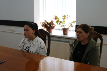 Digər mövzularla bağlı aidiyyəti qurumlara müraciət etmələri vətəndaşlara tövsiyə edildi
