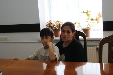 İcra Hakimiyyətinin səlahiyyətləri daxilində olan məsələlərin həlli istiqamətində yerindəcə tapşırıqlar verilmişdir
