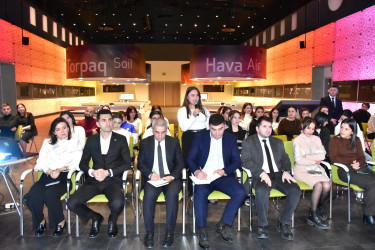 Qax Rayon İcra Hakimiyyətinin başçısı Elvin Paşayev  gənclərlə görüş keçirib