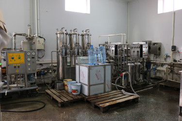 Qax Rayon İcra Hakimiyyətinin başçısı “Qax Mineral Su-İlham” firmasının fəaliyyəti ilə tanış olub