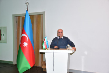 Qax Rayon İcra Hakimiyyətinin başçısı Elvin Paşayev arıçılarla görüşüb