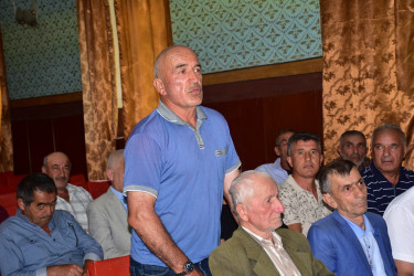 Qax Rayon İcra Hakimiyyətinin başçısı Elvin Paşayev Sarıbaş kəndində səyyar qəbul keçirib