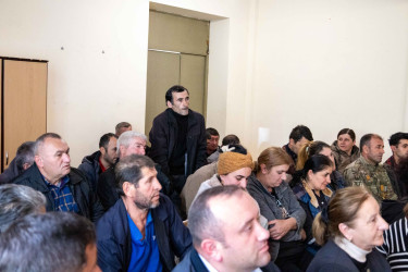 Qax Rayon İcra Hakimiyyətinin başçısı Elvin Paşayev Ləkit-Kötüklü kəndində səyyar qəbul keçirib