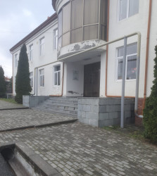 Vətəndaş qəbulları zamanı irəli sürülən rəy və təkliflər nəzərə alınaraq aidiyyatı qurumlara yönləndirilir və onların həlli istiqamətində təxirəsalınmaz tədbirlər görülür.