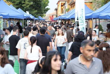 Qax Rayon İcra Hakimiyyəti və Kənd Təsərrüfatı Nazirliyinin Aqrar İnnovasiya Mərkəzinin birgə təşkilatçılığı ilə “Qax Günləri” çərçivəsində Qax rayonunun “İçəribazar” qala kompleksi ərazisində Aqrar Biznes Festivalı təşkil olunub