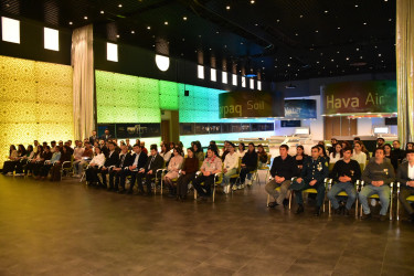 Qax Rayon İcra Hakimiyyətinin başçısı Elvin Paşayev  gənclərlə görüş keçirib