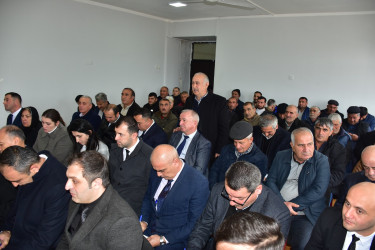 Qax Rayon İcra Hakimiyyətinin başçısı Elvin Paşayev Lələli kəndində səyyar qəbul keçirib