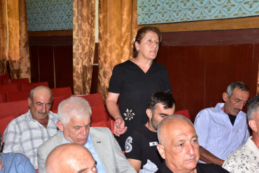 Qax Rayon İcra Hakimiyyətinin başçısı Elvin Paşayev Sarıbaş kəndində səyyar qəbul keçirib
