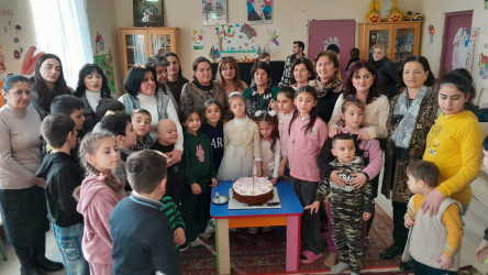Əmək və Əhalinin Sosial Müdafiəsi Nazirliyinin tabeliyindəki Sosial Xidmətlər Agentliyinin sosial sifarişi əsasında rayonda fəaliyyət göstərən “Günərzi” qayğı mərkəzi sağlamlıq imkanları məhdud uşaqlara və ya sosial təhlükəli vəziyyətdə olan yetkinlik yaşına çatmayanlara xüsusi proqramlar və ya fərdi qayğı göstərirlər