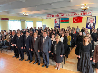 "Təhsil müəssisələrində zorakılığın qarşısının alınması", "Rəqəmsal təhlükəsizlik və onlayn mühitdə uşaqların qorunması" və "Zərərli vərdişlərlə mübarizə" mövzularında valideyn konfransları keçirilib
