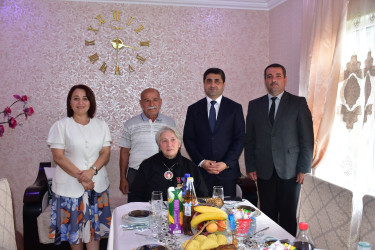 Qax Rayon İcra Hakimiyyətinin başçısı Elvin Paşayev rayon rəhbəri təyin olunduğu gündən şəhidlər xiyabanını və ərazidə mövcud olan şəhid məzarlarını ziyarət edir, mütəmadi olaraq onların ailələrinə baş çəkir, qayğıları ilə yaxından maraqlanır