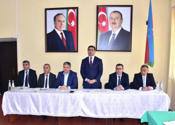 Qax Rayon İcra Hakimiyyətinin başçısı Elvin Paşayev Dəymədağlı kəndində səyyar qəbul keçirib