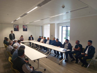 Azərbaycan Respublikasının Dini Qurumlarla İş üzrə Dövlət Komitəsinin Zaqatala regional bölməsinin, Qax Rayon İcra Hakimiyyətinin və Qafqaz Müsəlmanları İdarəsinin Qax rayon Qazılığının birgə təşkilatçılığı ilə Heydər Əliyev Mərkəzində "Radikalizm və ekstremizimlə  mübarizədə dini icmaların rolu " mövzusunda maarifləndirici tədbir keçirilib