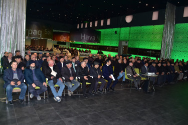 Qax Rayon İcra Hakimiyyətinin başçısı Elvin Paşayev arıçılarla görüşüb