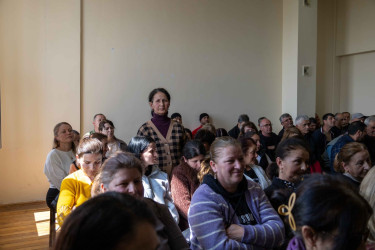 Qax Rayon İcra Hakimiyyətinin başçısı Elvin Paşayev Ləkit kəndində səyyar qəbul keçirib