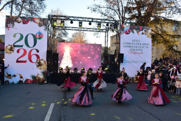 31 Dekabr Dünya Azərbaycanlılarının Həmrəyliyi Günü və Yeni İl   münasibətilə ilə əlaqədar möhtəşəm konsert proqramı təşkil olunub.