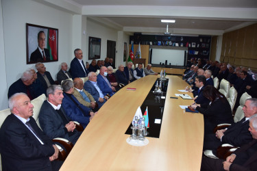 Qax rayon İcra Hakimiyyətinin Başçısı Elvin Paşayev ağsaqqallarla görüş keçirib