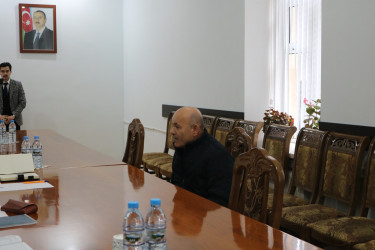 Qax Rayon İcra Hakimiyyətinin başçısı Elvin Paşayev Rayon İcra Hakimiyyətində  vətəndaş qəbulu keçirib.