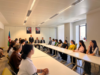 Qax Rayon İcra Hakimiyyətinin təşkilatçılığı ilə Azərbaycan Respublikasının İnsan Hüquqları üzrə Müvəkkili(Ombudsman) tərəfindən 21 avqust – 21 sentyabr tarixlərinin ölkəmizdə “Sülh Aylığı” elan edilməsi ilə əlaqədar “Sülh mədəniyyəti və insan hüquqlarının müdafiəsi” mövzusunda dəyirmi masa keçirilib