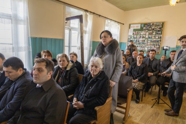 Qax Rayon İcra Hakimiyyətinin başçısı Elvin Paşayev Əmircan kəndində səyyar qəbul keçirib