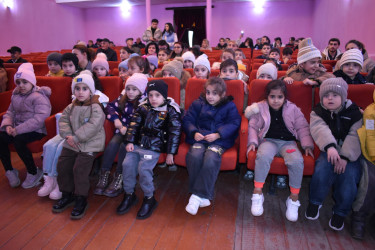 Əmək və Əhalinin Sosial Müdafiəsi Nazirliyinin tabeliyindəki Sosial Xidmətlər Agentliyinin sosial sifarişi əsasında rayonda fəaliyyət göstərən “Günərzi” qayğı mərkəzi sağlamlıq imkanları məhdud uşaqlara və ya sosial təhlükəli vəziyyətdə olan yetkinlik yaşına çatmayanlara xüsusi proqramlar və ya fərdi qayğı göstərirlər