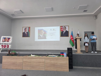 Qax rayon İcra Hakimiyyətinin dəstəyi, Yeni Azərbaycan Partiyası Qax rayon təşkilatının və Qax şəhəri Vaqif Əliyev adına 3 saylı tam orta məktəbinin birgə təşkilatşılığı ilə Ümummilli Lider Heydər Əliyevin anadan olmasının 103-cü ildönümünə həsr olunmuş “Ulu Öndər Heydər Əliyev və Azərbaycan” mövzusunda tədbir keçirilib